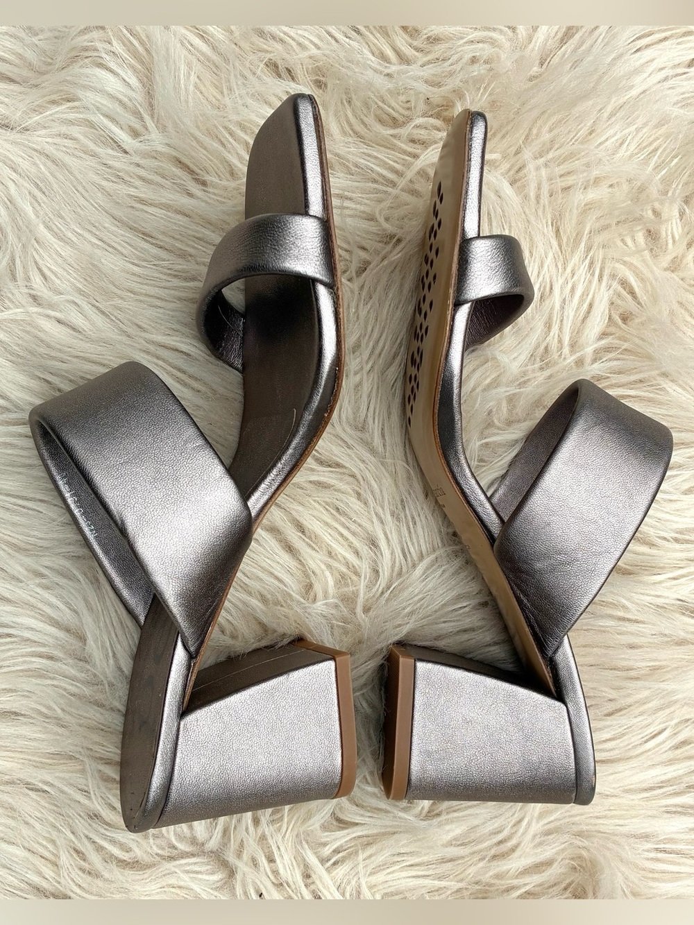 Pedro Garcia NWOT Isella Block Heel Pewter Sandals Sz 40, 10 US - Picture 4 of 7